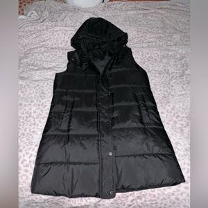 Long puffer vest with hood